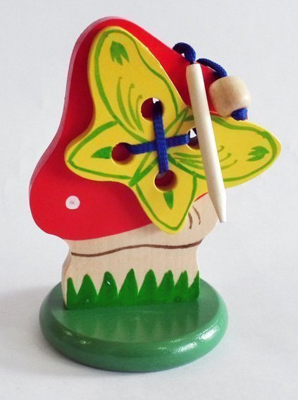 Игры-шнуровки, Мухомор с бабочкой